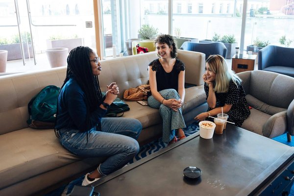 Quels conseils pour déménager un ensemble de meubles de salon en rotin ?